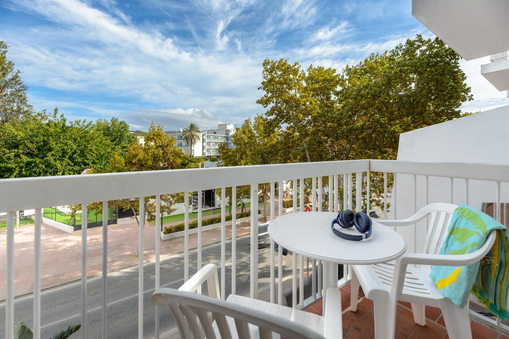 Hotel Vibra Marco Polo I - Adults Only San Antonio  Exterior photo
