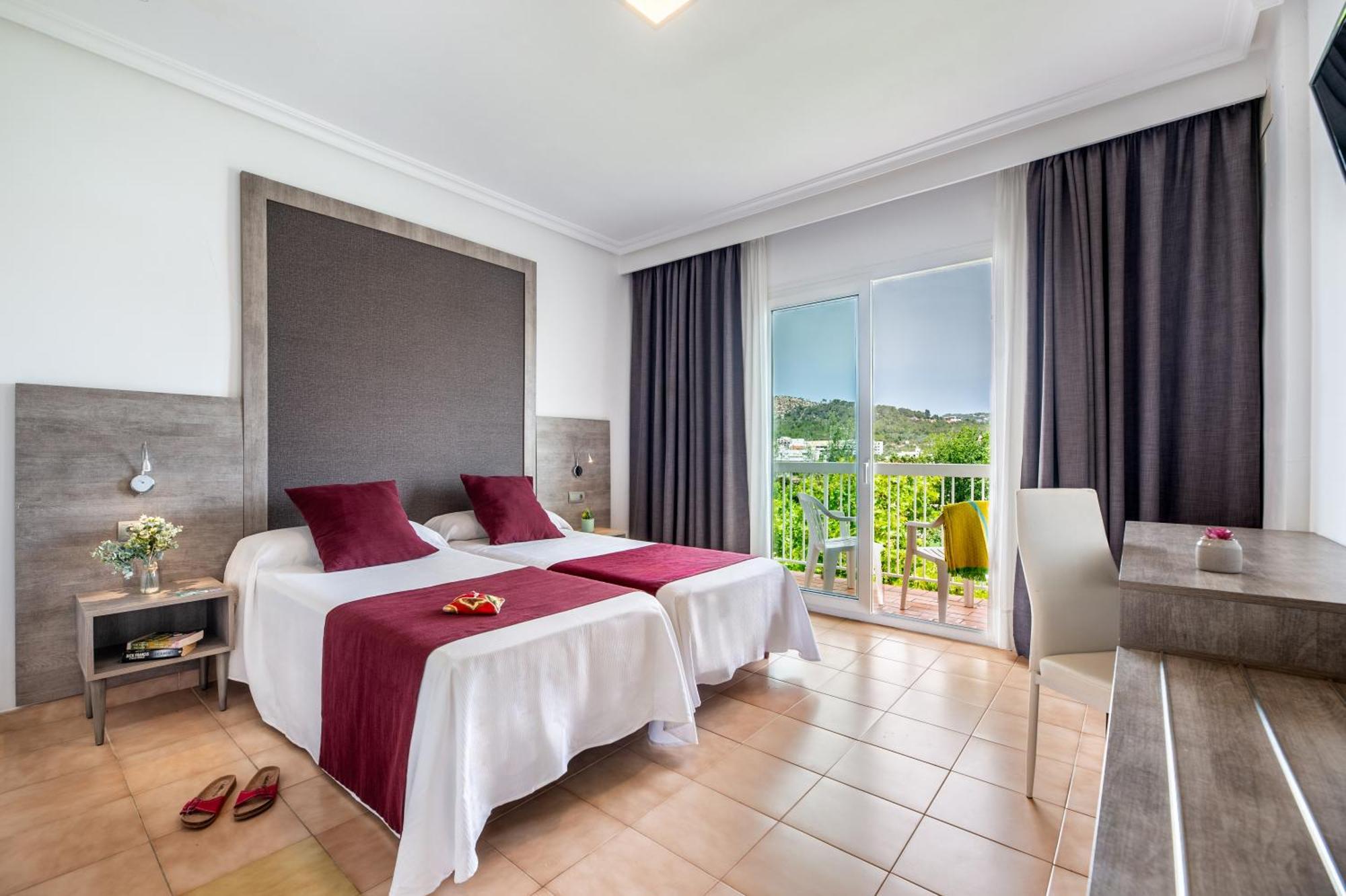 Hotel Vibra Marco Polo I - Adults Only San Antonio  Exterior photo